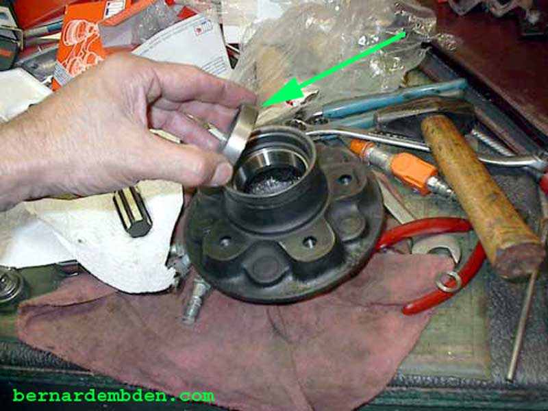 Jaguar XJ S Front Hub Rebuild
